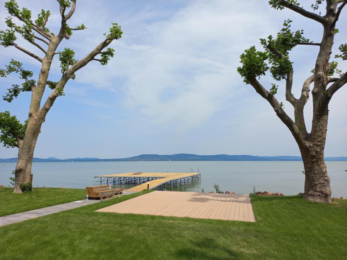 Platan Beach Apartman With Lakeview Balatonboglár Dış mekan fotoğraf
