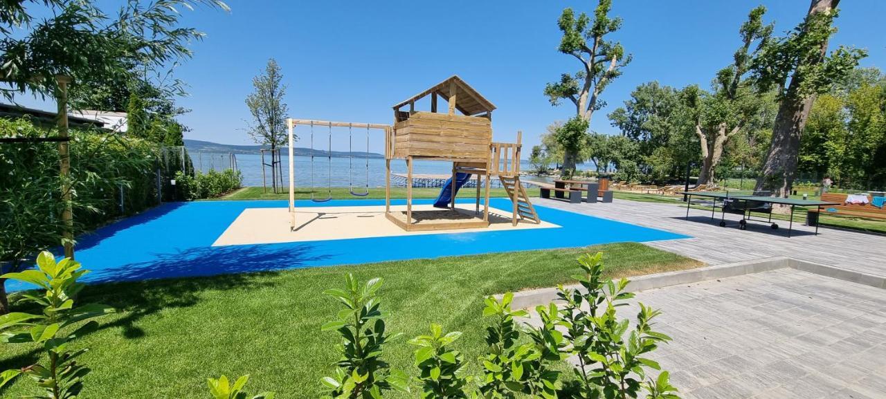 Platan Beach Apartman With Lakeview Balatonboglár Dış mekan fotoğraf