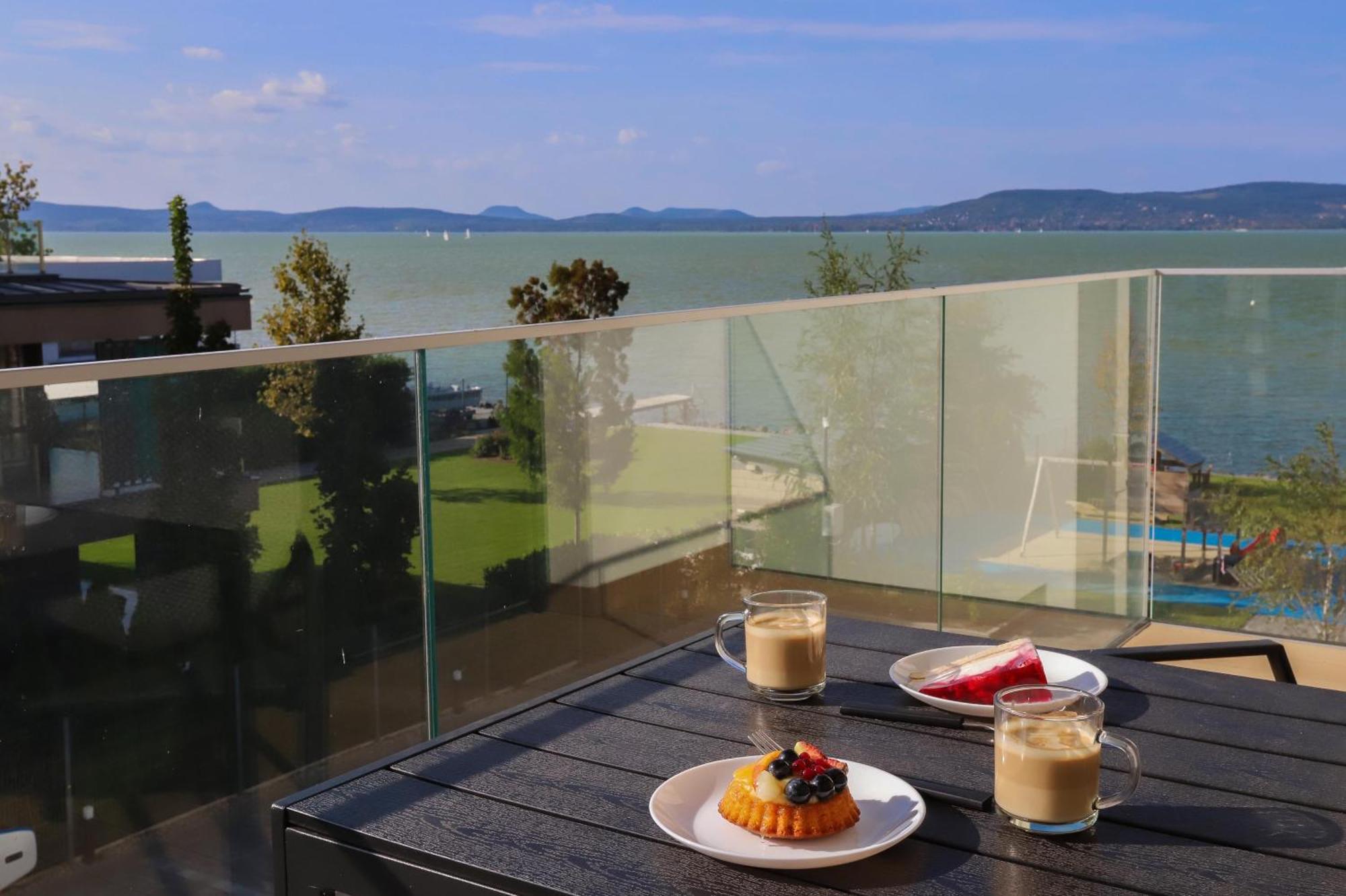 Platan Beach Apartman With Lakeview Balatonboglár Dış mekan fotoğraf